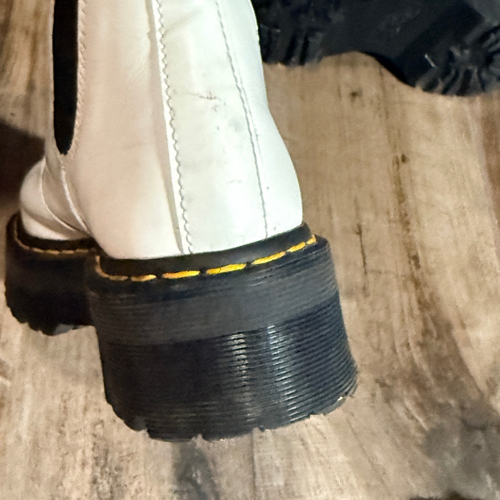Dr. Martens 2976 Smooth Leather Platform Chelsea Boots, 8W/7M - Picture 10 of 13